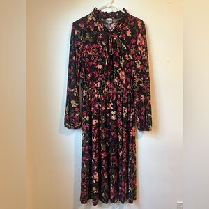 Anne Klein Black and Pink Floral Long Sleeve Dress Size 6 In great condition